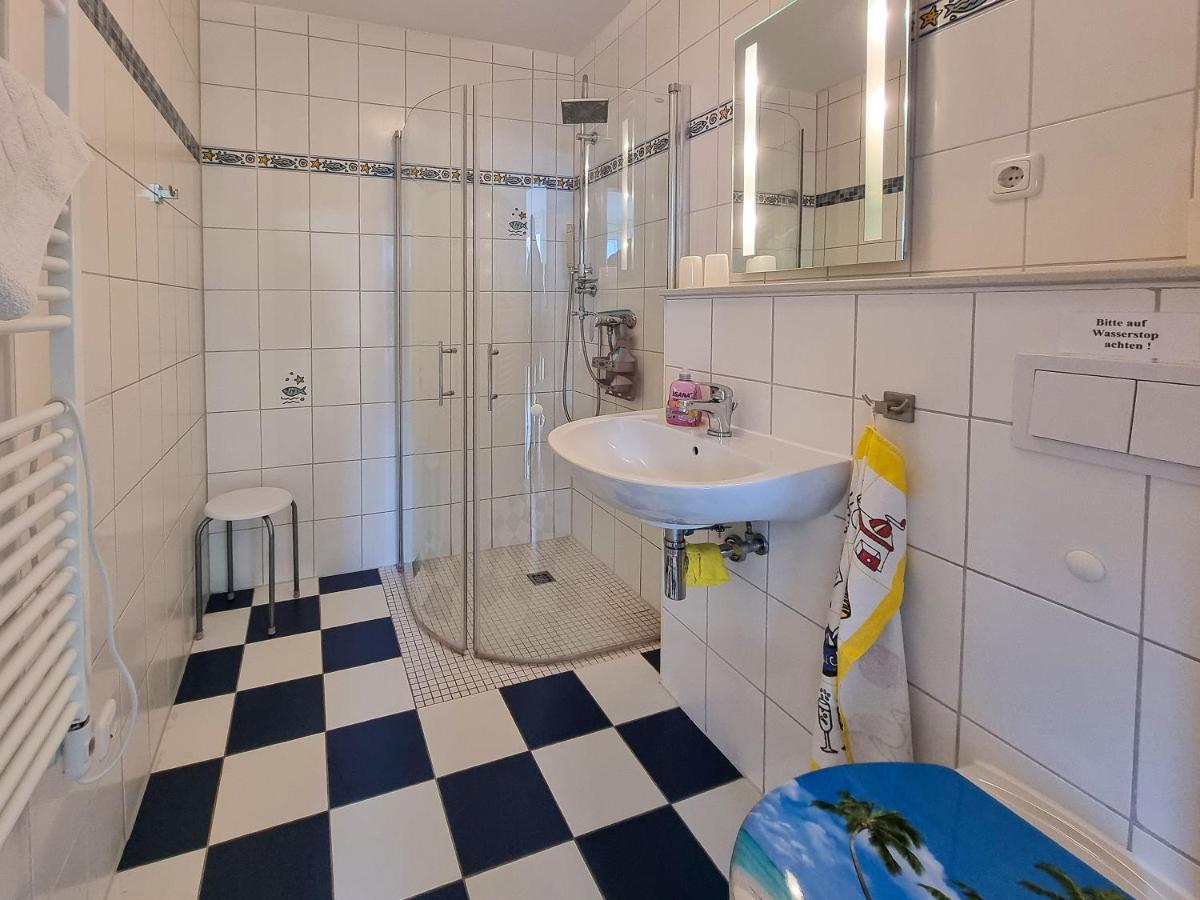 Ferienhaus "Zum Kreideblick" Sassnitz Bagian luar foto
